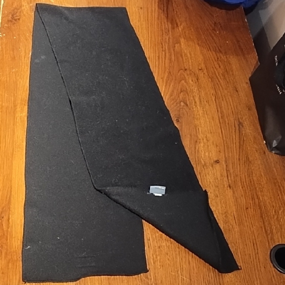 Old Navy Black Scarf